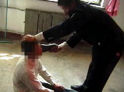 刑演示:鞋扇