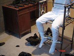 酷刑演示:铁椅子
