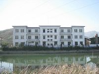龙口市洗脑班(从北面拍摄)