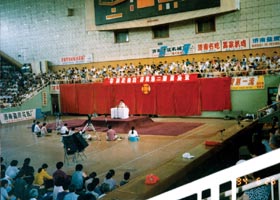 亲人们一直支持我修炼法轮大法(图)
