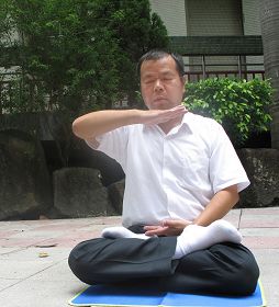 林嘉祥每天学炼法轮功,生命充实有意义