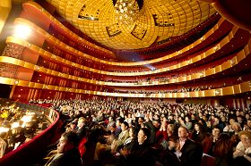 二零一一年一月六日,林肯中心大卫寇克剧院,神韵首演现场