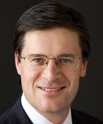 '纽省立法会议员约翰森·欧迪亚(Jonathan O'Dea)'