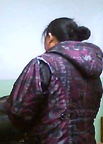 姜波涛家属被监狱便衣警察殴打后,衣服被撕破