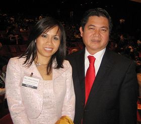 '美国休士顿市议员、也是越南社区主席艾尔·洪(Al Hoang)和夫人'