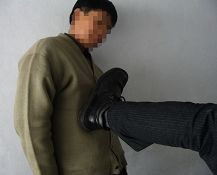 '酷刑演示:毒打'