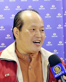 国际狮子会台湾总会总会长童瑞阳,观赏神韵艺术团在三月二十七日晚上台中场的最后一场演出。