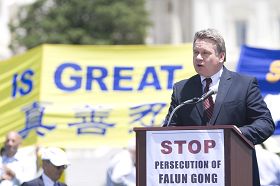 美国会众议院人权委员会主席、众议院外交委员会资深众议员克里斯.史密斯(Chris