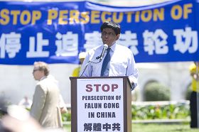 国际大赦美国分部国际部主任提.库玛(T.