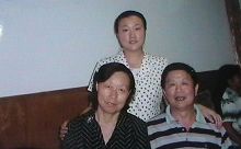 曾经幸福的一家人:刘芝荣、欧允洁及父亲