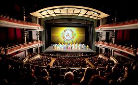 二零一二年一月十九日至二十二日,美国神韵国际艺术团再次莅临加拿大第六大城市密西沙加市,在生活艺术中心上演了五场神韵晚会。