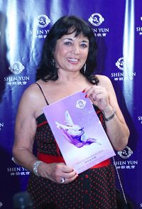 '阿根廷一家国家电视频道主持人西尔维娅·加埃塔(Silvia Gaeta)女士'