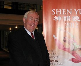 丹佛市审计员尼斯•加拉格尔(Dennis