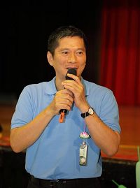 '高雄市副市长李永得表示,法轮功学员对社会公益及人权的努力令人赞佩。'