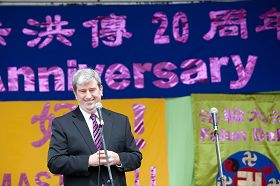 安省培训、学院及大学厅厅长莫雷(Glen