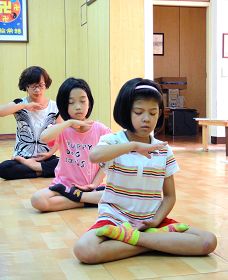 亲子学法班,炼法轮功功法