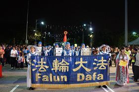 '天国乐团被安排压轴演奏马来著名民谣《Rasa Sayang》,获得民众欢迎。'