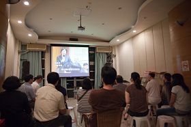 '社区民众关心中共活摘器官一事,参加“揭露中共活摘器官暴行”座谈'