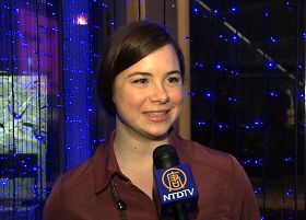魁北克女芭蕾舞演员劳伦斯•巴斯田-迪昂看了神韵晚会后说:“这是一场伟大的演出。”