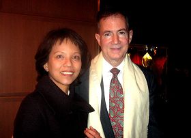 '美国前国务院副助理国务卿、美国驻联合国特别代表、美国驻东帝汶大使、萨摩亚高等法院前首席大法官、美国移民局前总检察长格罗弗·约瑟夫·里斯(Grover Joseph Ress)'