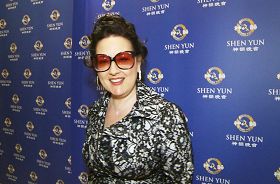 世界著名意大利裔歌剧女高音克里斯蒂娜﹒方塔奈丽(Cristina