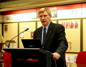 澳纽移植学会主席,世界骨髓捐献者协会前任会长和器官移植全球联盟主席杰里米•查普曼(Jeremy