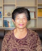 '图:修炼法轮功后人生大改观的阿钮姨'