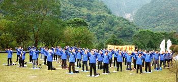 学员演炼五套功法,展现大法的美好