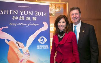 美国前联邦参议员、前弗吉尼亚州州长乔治·艾伦(George