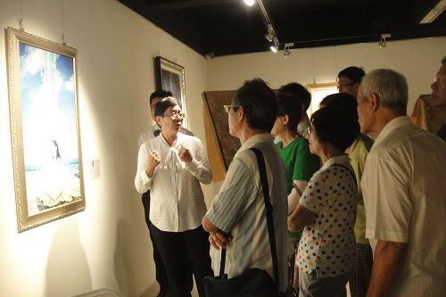 真善忍国际美展得到高雄政府和文化界的大力支持和推广,许多政府机关团体前来欣赏