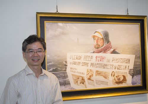 弥陀区主秘吴进兴说:“希望透过欣赏美展的画作,启发学生人性善良坚忍的一面,这正是家长所期待的。”