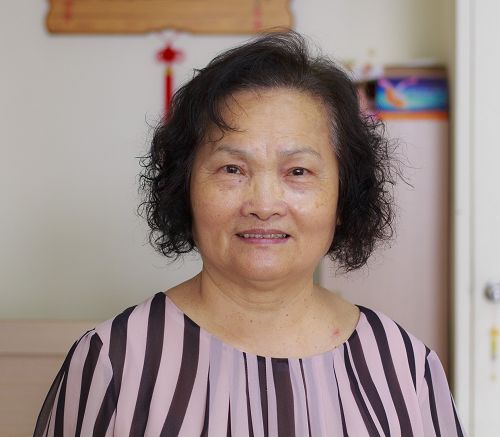 七十八岁的王玉夏,十二年前开始修炼法轮功,以前的病痛消失得无影无踪。
