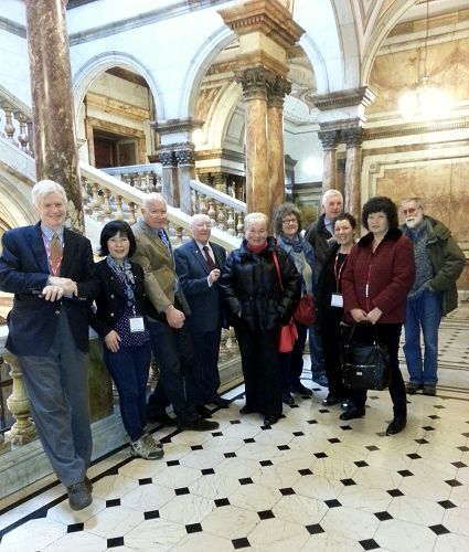 图6:十一月二十八日,大卫•乔高和伊森•葛特曼在格拉斯哥市议会(Glasgow