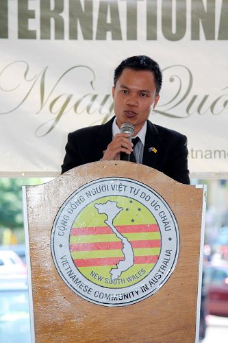 越南社团澳洲新南威尔士州分部主席胡博士(Dr