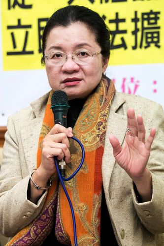 立委田秋堇表示,《人体器官移植条例》可以防止台湾人在不知情下,去中国掠夺了政治犯、良心犯、法轮功学员的器官。