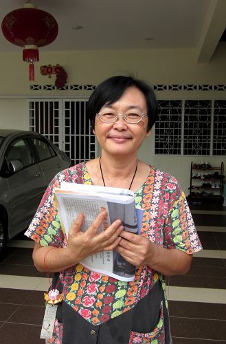 前牙科护士长林育贞女士表示,这次游行让她有幸遇到法轮功。