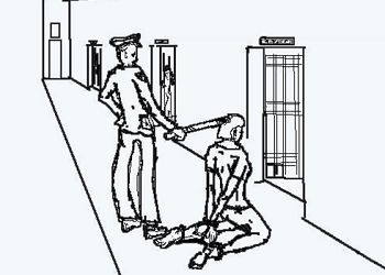 中共酷刑示意图:“穿后刑”——将人双手背铐、双膝下跪、双脚戴脚镣,同时将手铐、脚镣用铁丝最短距离串起来