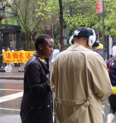 图6:宾州法轮功学员Yvette
