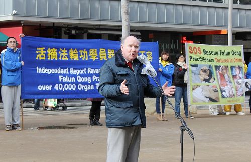 图9:澳洲全国公民委员会主席彼得•维斯特摩尔(Peter