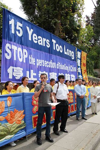 图5:民主中国阵线代表陈先生表示,“信仰的力量,正义必将战胜邪恶”