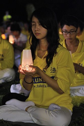 点一支蜡烛,