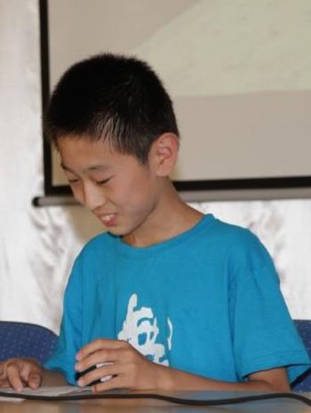图:大法小弟子蔡云轩交流修炼体会
