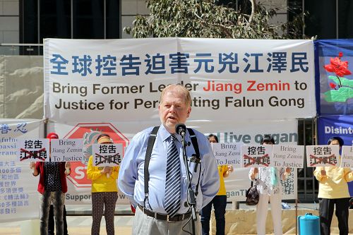 图8:纽省自由党资深成员、人权活动家安德鲁•布希(Andrew Bush)先生。