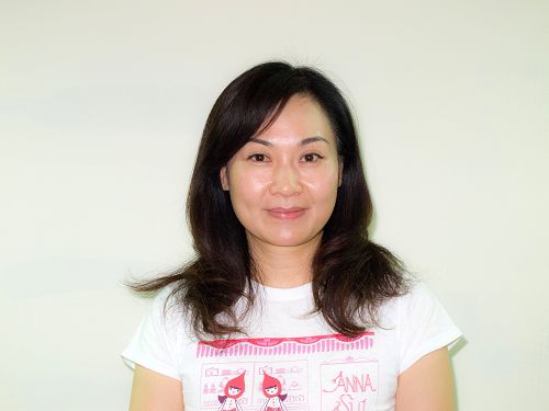 一向关注人权、高雄市议员陈丽娜表示:“希望中共当局正视这一波的诉江潮,把法轮功被迫害这件事情列为非常重要的调查案件。”