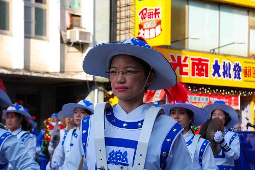 图6:国小老师黄丽娥表示,修炼后遇到事情会先向内找