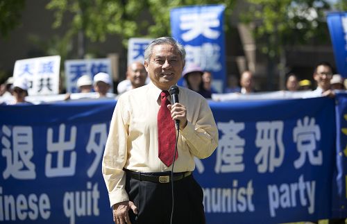 图9:中国事务主编、著名政论员伍凡