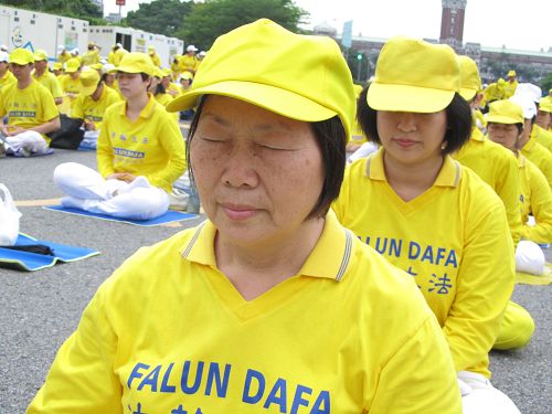 图4.尝尽人生百苦,陈秀玉修炼大法之后身心轻松自在,不再有恨。