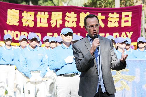 纽省上议院绿党议员大卫•舒布瑞杰(Mr David Shoebridge MLC NSW )集会上发言