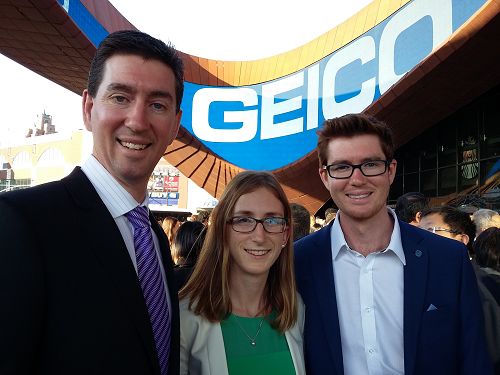 图:戴维斯(Teegan Davis,中)来自澳洲珀斯