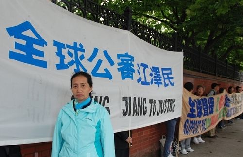 来自武汉的法轮功学员高顺琴曾被非法抓捕十几次,身体精神被严重摧残,现已准备好所有证据,并将控告书寄往中国最高检察院和最高法院。